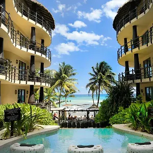 El Taj Oceanfront And Beachside Playa del Carmen